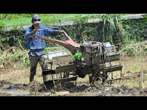 INSANE Power G1000 Tractor CARVES Perfect Furrows Across Entire Farm
