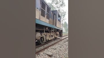 How trains change railway lines #viralvideo #railtrack #railway #automobile #easternrailways