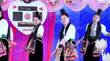 ĐỘI VĂN NGHỆ MÚA KHĂN PIÊU 