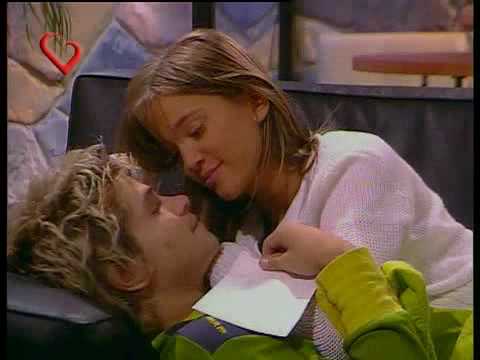 Rebelde Way, Mia vuelve a los brazos de Manuel