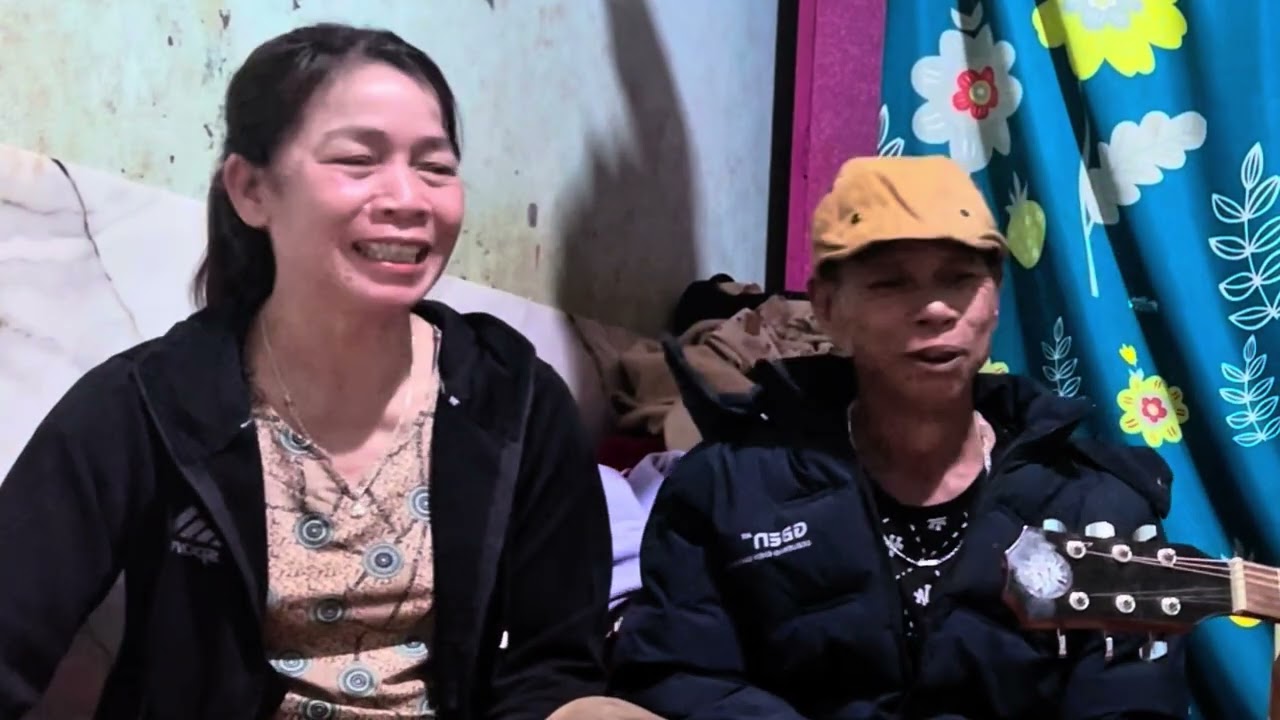 Adơi Eng al - ami lên plei iat - chư prong