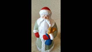 картинка: Роспись советского пластикового Деда мороза