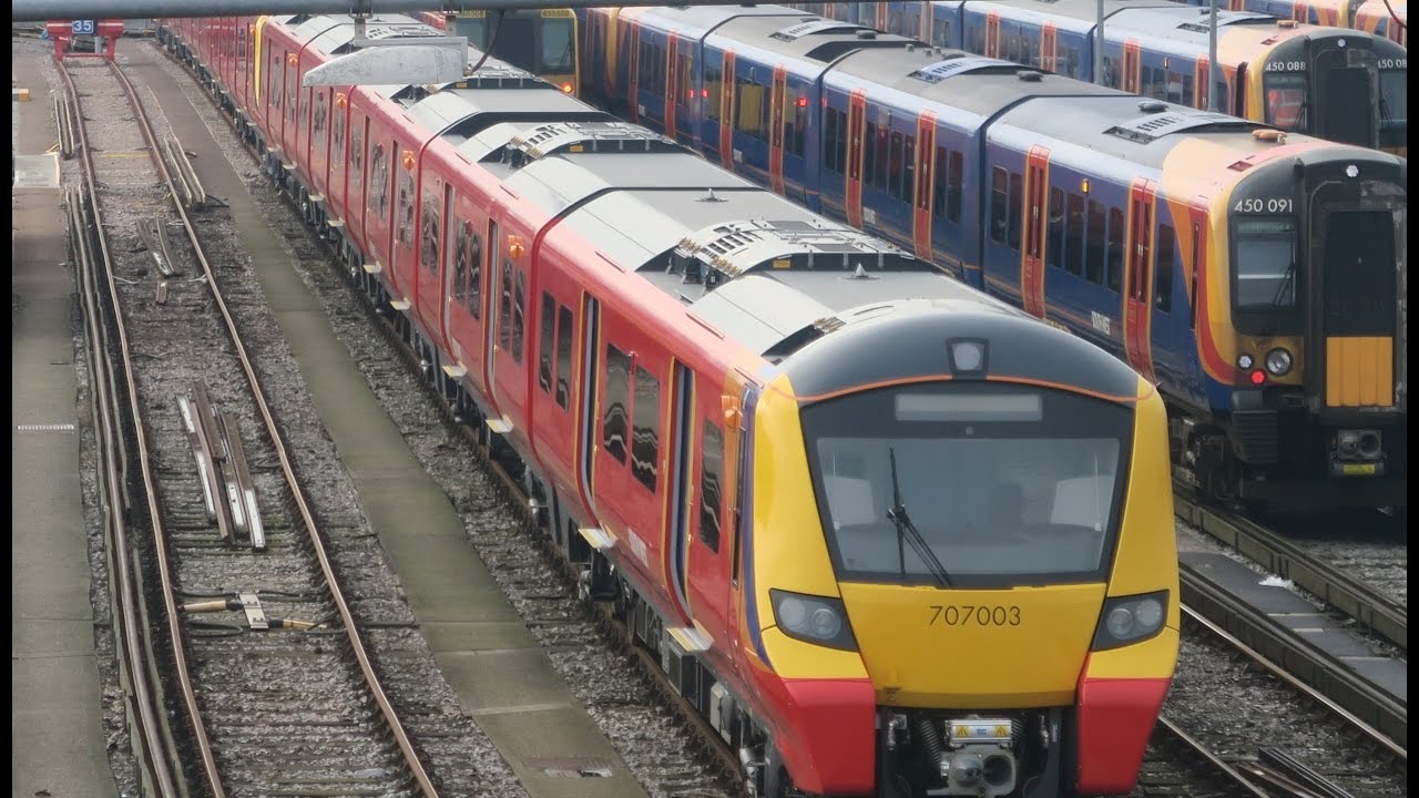 NEW CLASS 707 at CLAPHAM JUNCTION + MORE. 30.01.2017 - YouTube