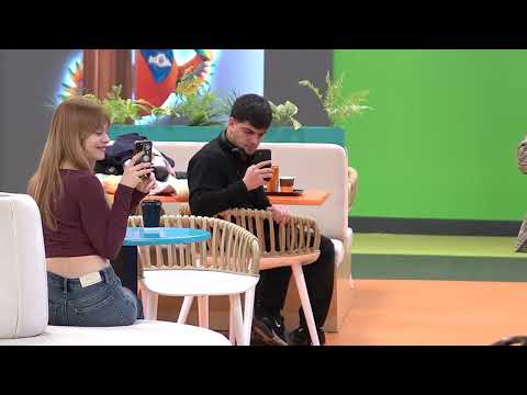 ÇOCUK OYUN ALANINDA ACEMİYİM DEDİM! 😱 (GİZLİCE PİYANO ŞOV & HERKES ŞOK)