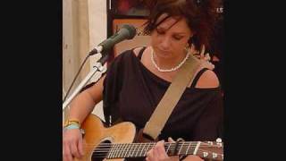 Kasey Chambers - A Little Bit Lonesome chords