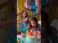Pelea entre primas, quien sopla la vela primero  #cumplea&ntilde;os #happybirthday #shortsinfantiles