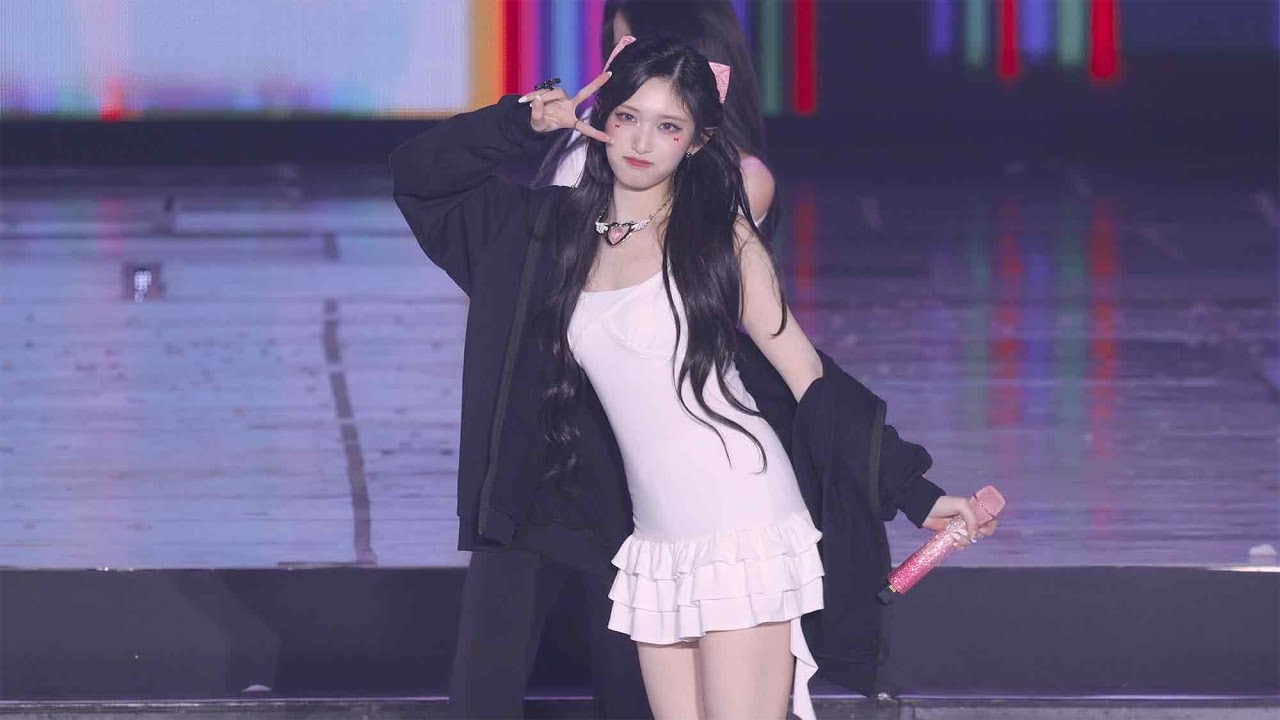[8K] 251031 아이브 이서 IVE LEESEO -  Supernova Love Afte LIKE 직캠 Fancam @IVE WORLD TOUR [SHOW WHAT I AM]