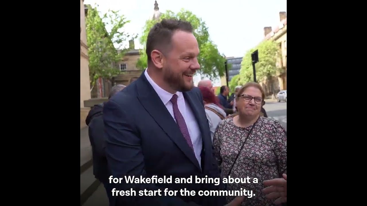 Help Simon Win Wakefield