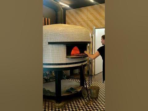 Огромная печь для изготовления вкуснейшее пиццы🍕 #польша #европа # ...