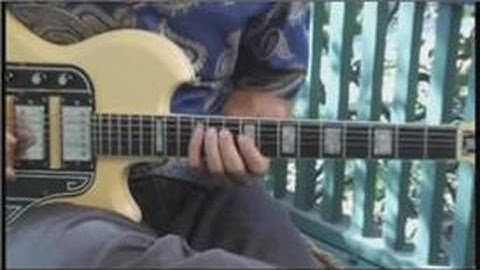 How to Play a B Symmetric Diminished Scale : How to Play Scales on the Guitar 1