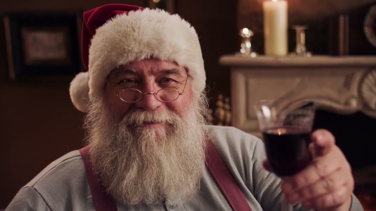 Santa's Home: Warm Fireplace & Magic Christmas Music