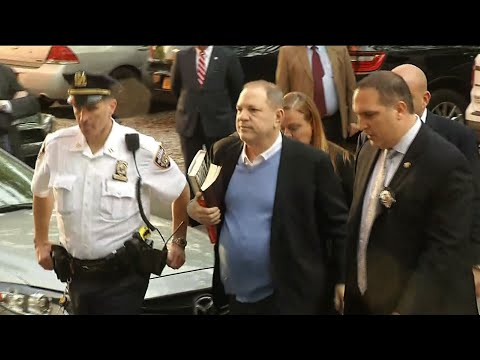 Raw: Harvey Weinstein Arrives at NYPD Station