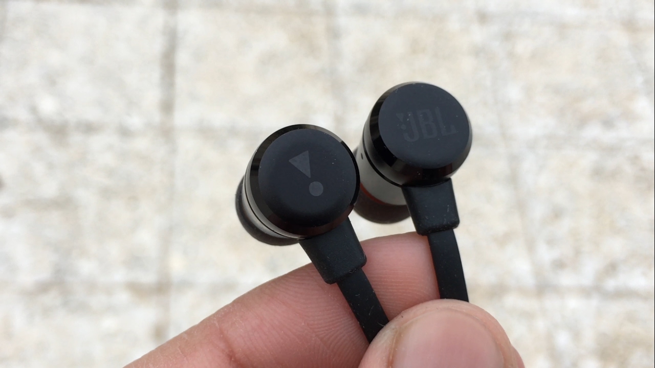 T290 In-Ear Headphones Review! - YouTube