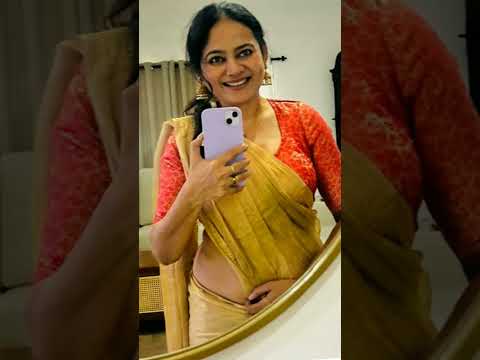Reena Basheer latest saree 🥵