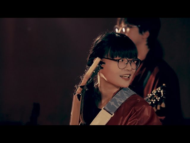 and yet bish move ライブ映像 BiSH / And yet BiSH moves. [ダイジェスト映像] - YouTube
