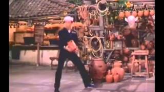 Anchors Aweigh - Gene Kelly - Mexican Hat Dance