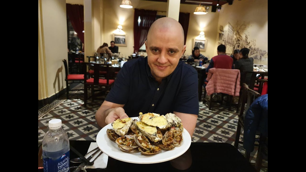 HOW to eat OYSTERS. YouTube