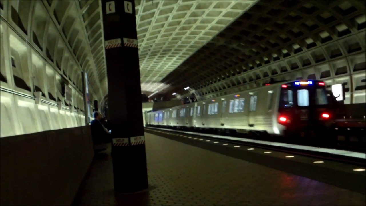 Metro Train To Ronald Reagan Washington National Airport Washington