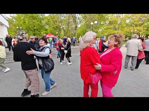 27.04.24Г...Пахнет Ветер Мятой... Пётр Сотник... Звучит В Гомельском Парке...