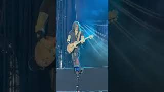 Richard Fortus plays killer solo during live performance! Guns N's Roses Netherlands, Groningen 2022