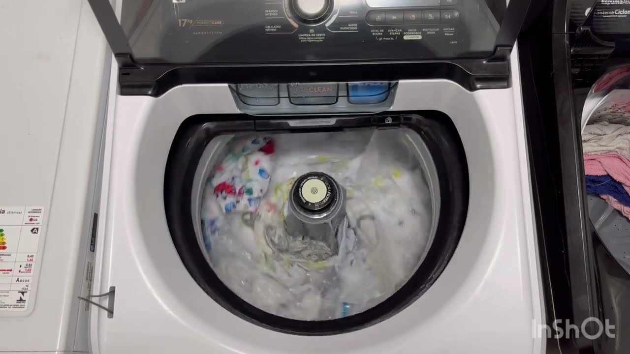 Lavadora Electrolux Perfect Care 17kg (LEV17) - Jatos Poderosos com Vapor