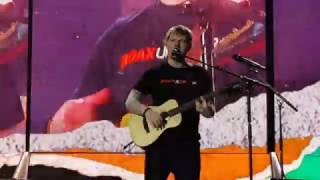 Video thumbnail of "Ed Sheeran - Don't/New Man (Live At Berlin 27/03/17)"