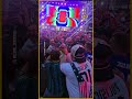 على وقع حماس الجماهير لكأس العالم، شارع في بوسطن يتحول إلى ساحة عرض غير متوقعة حين استعرض