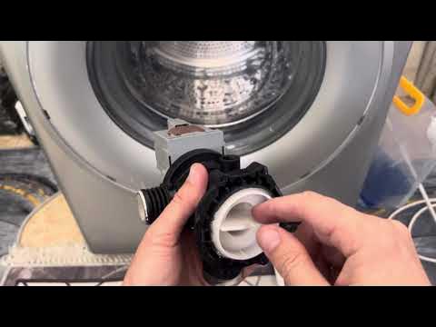 Жұлдыру Русское порно: Қалыңдық бойдақ кеште трахает