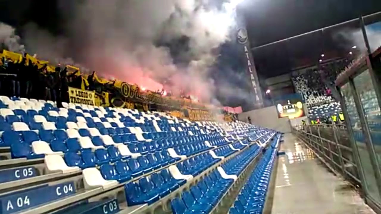 Atalanta Bergamo : Borussia Dortmund BVB 1:1 Rückspiel Pyro 22.02.2018