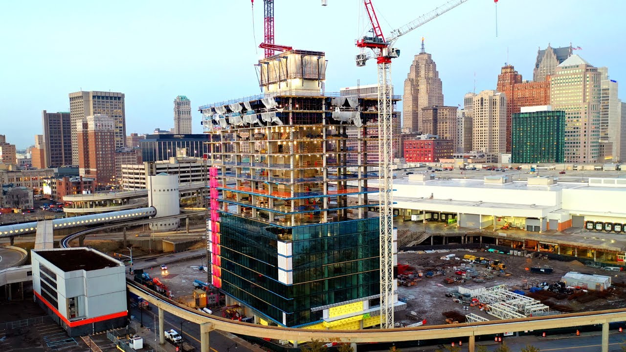 Video shows final piece of Joe Louis Arena taken down