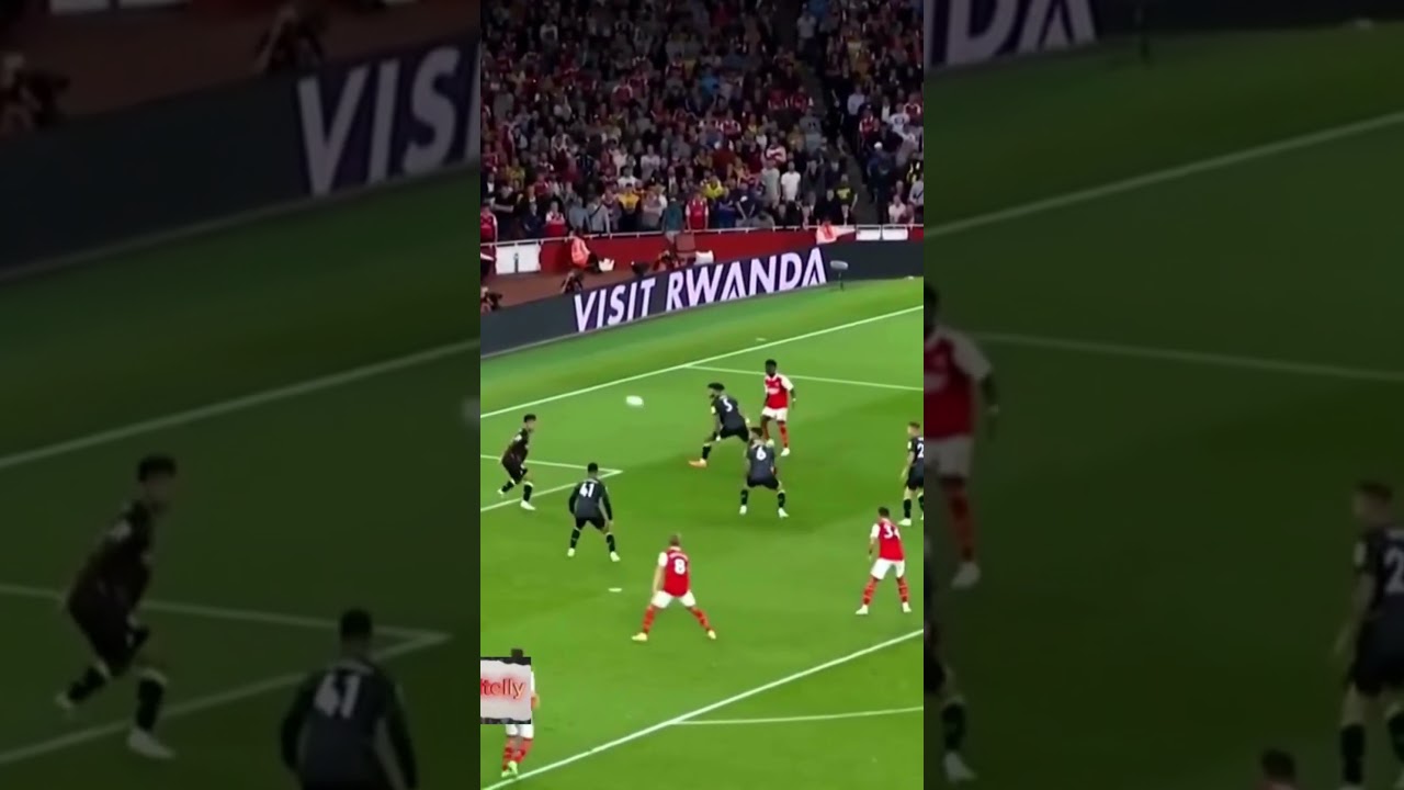 Bukayo Saka corner taking genius 