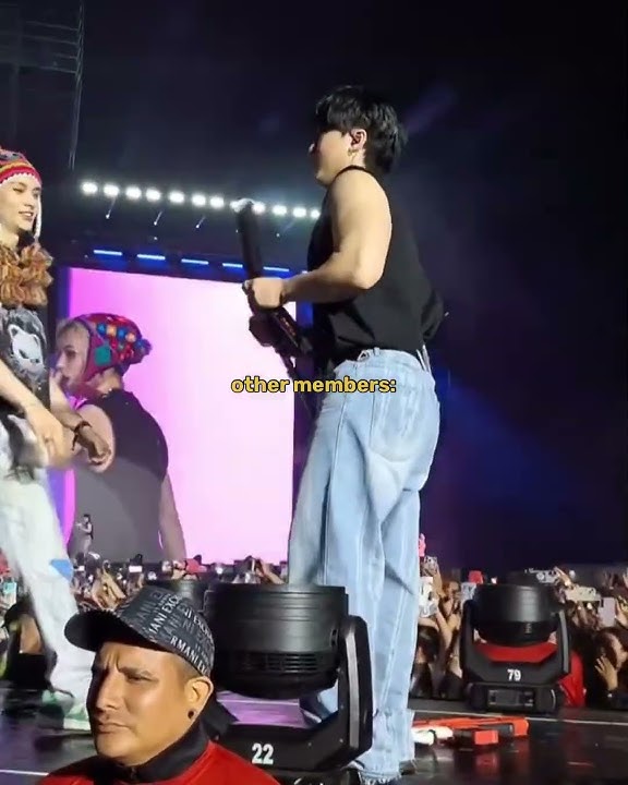 Little baby was so happy🥹😂 #changbin #bangchan #hyunjin #hanjisung #straykids #skz