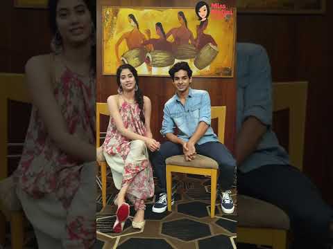 Janhvi Kapoor Shoeplay Dangling And Drop!!! #dangling#janhvikapoor#feet#interview#shoeplay#india