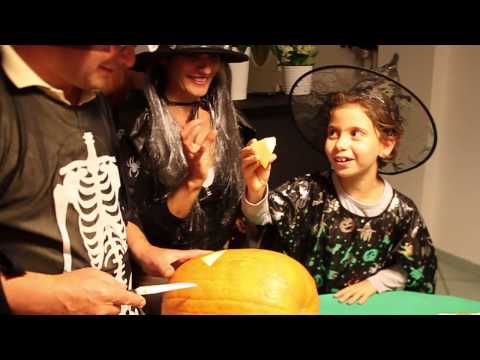 Video: Come Realizzare Una Lanterna Di Zucca Per Halloween