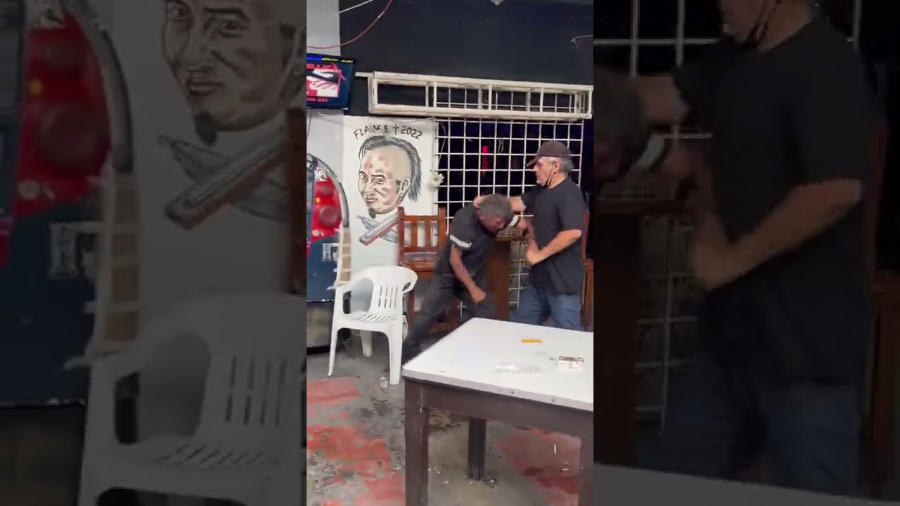 Un dia en | Bar Beto's | Centro de Monterrey, Arramberri Ote 311.