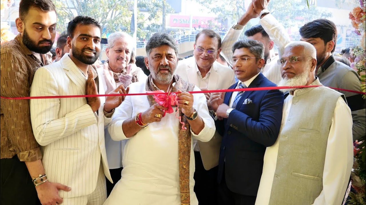 Optical World Eyewear Showroom Inaugurated by Deputy CM D.K. Shivakumar and Allama Qasim Baba