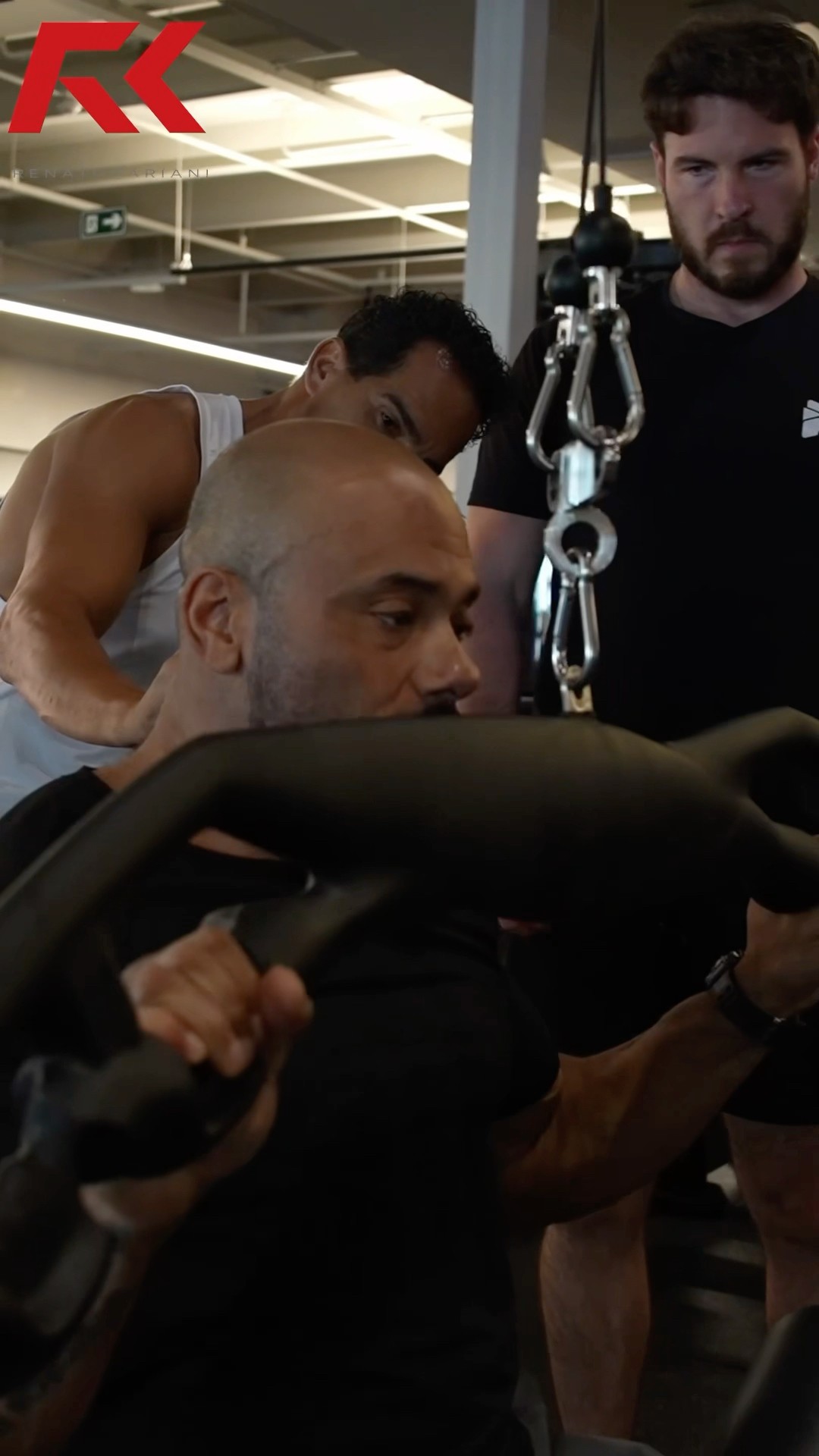 ESSE É O JEITO CERTO DE FAZER TREINO DE COSTAS! #juliobalestrin #primorico #treino #dorsal #academia