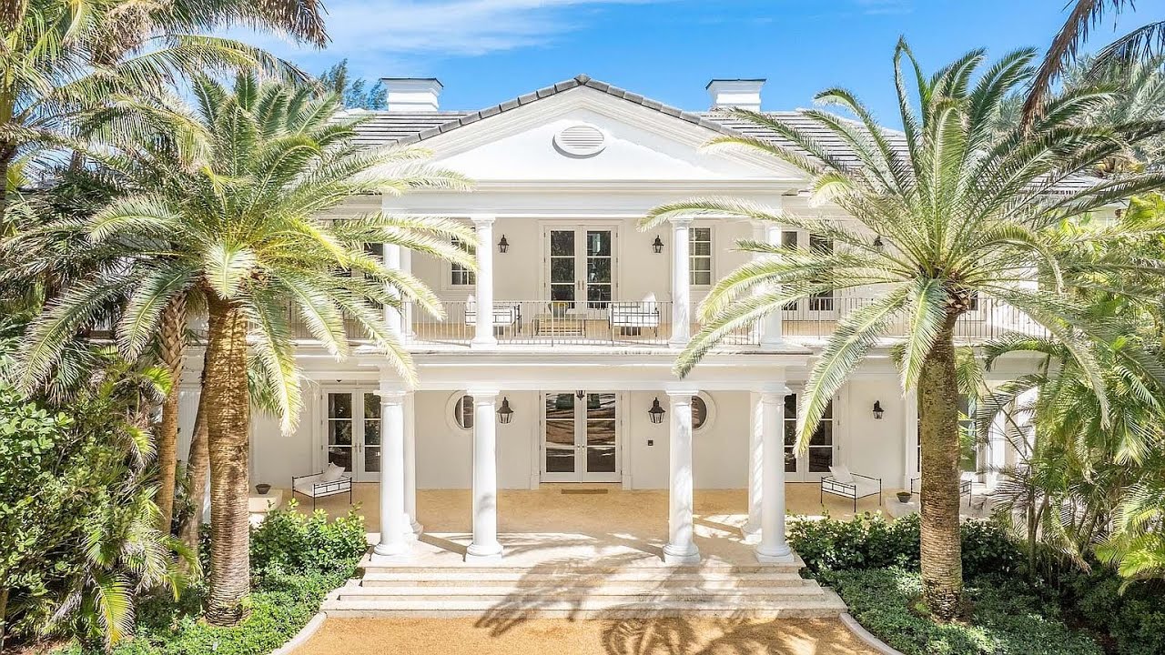 Роскошная недвижимость на берегу океана в престижном районе Палм-Бич на Бермудских островах.