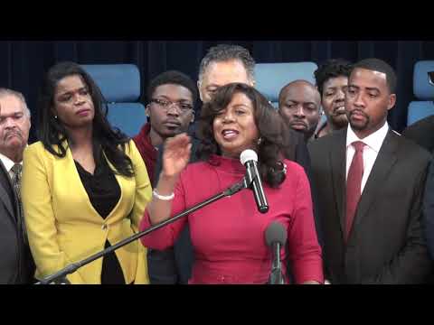 Cook County State's Atty Kim Foxx Press Conference at Rainbow ...