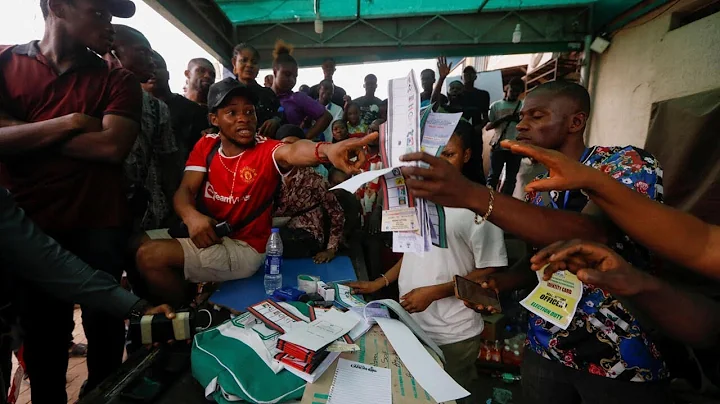 Nigeria tallies votes after tight presidential election hit by long delays • FRANCE 24 English