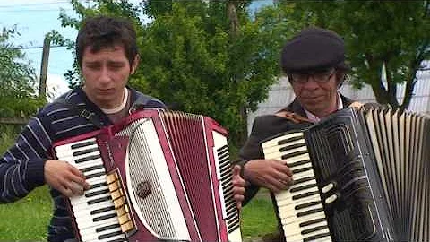 MUSICOS TRADICIONALES DE CHILOE   Sergio Colivoro Parte 1