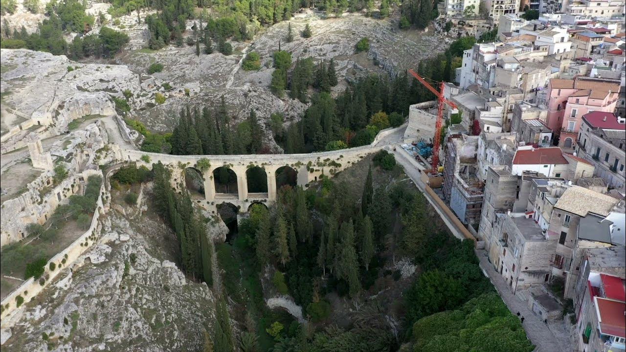 Scopri il Ponte Acquedotto di Gravina