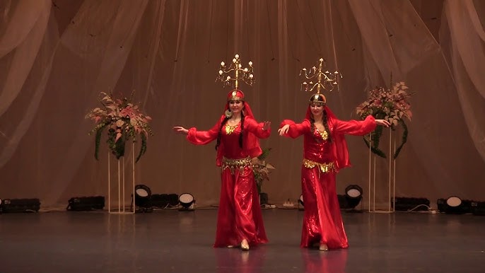 Моника Беллуччиді жалаңаштандырыңыз