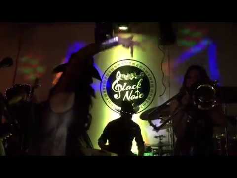 Las Luz y Fuerza Ay Marina en el Black Note cdmx luz saint sauveur