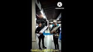 Musik Favorit Penyambutan. Perdana Sape Baru, Dot diot. Uyau Moris dan Musa