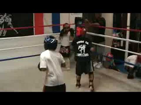 TEAM OC KIDS MUAY THAI SPARRING - Juan 3