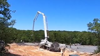 Breaking a plug up in the prime out. Pumping concrete with Muddyfeet