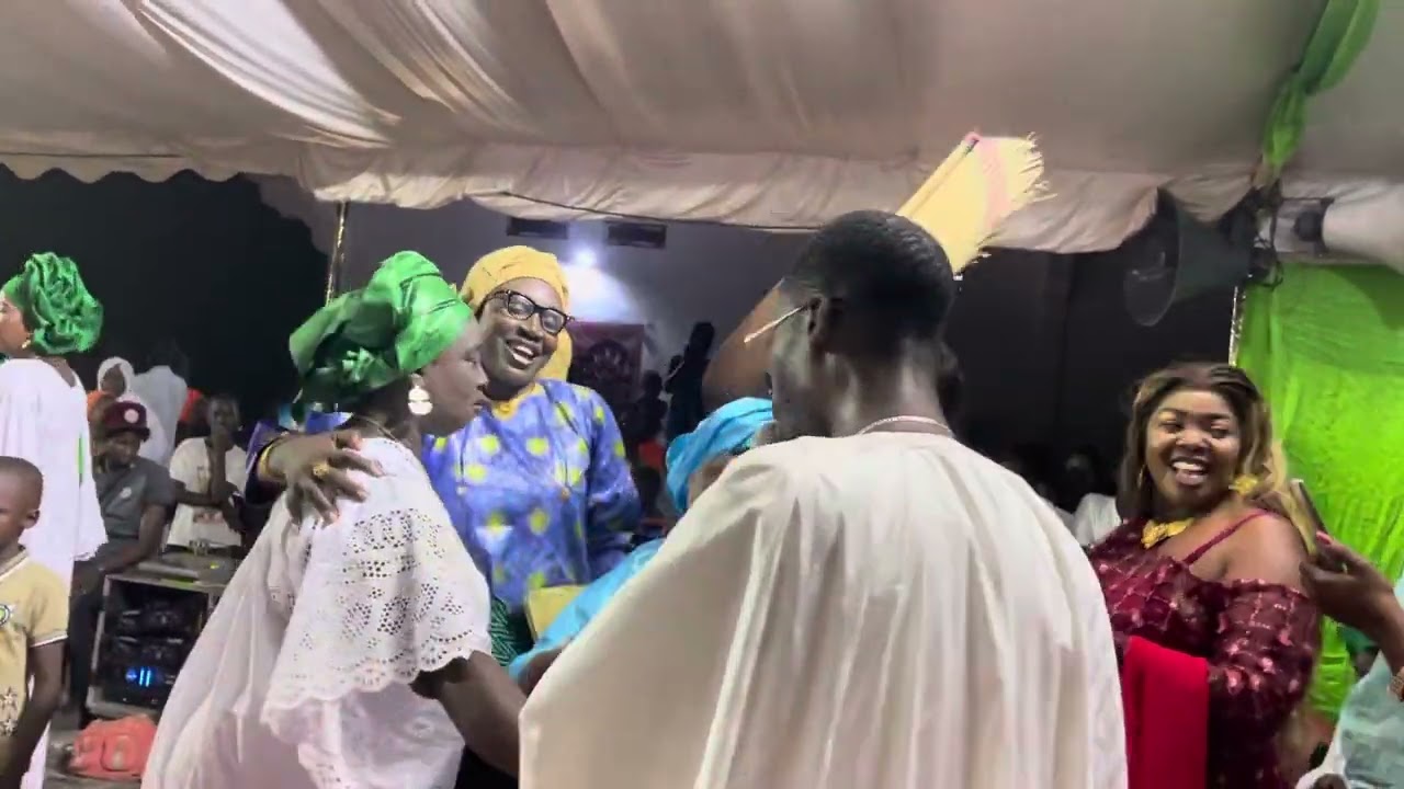 Cheikh bou junior fait pleurer tout le monde oooohhhh waye bimou waye yaye machalla