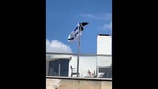 سبحان الله لا تصدق ماذا فعل الغرب فوق المبنى الإسرائيلي في فلسطين