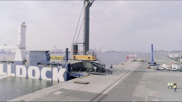 Liebherr - Mobile Harbour Crane LHM 800: RoRo shipment from Germany to Chile